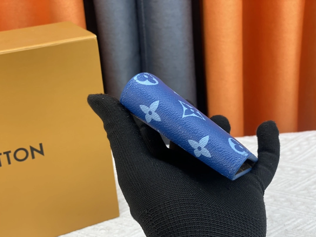 Louis Vuitton LV Wallets For Unisex ModernLook 1522 - Image 4