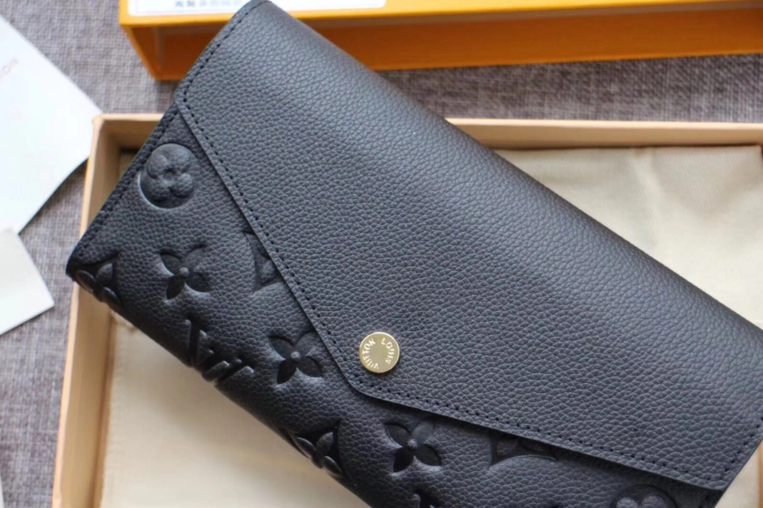Louis Vuitton LV Wallets For Women DailyWear 2646 - Image 3
