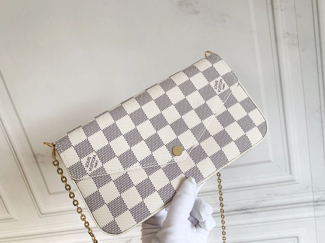 Louis Vuitton LV Wallets For Women Sophisticated 3122