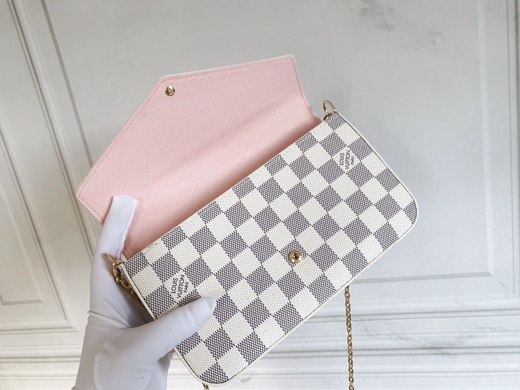 Louis Vuitton LV Wallets For Women Sophisticated 3122 - Image 3