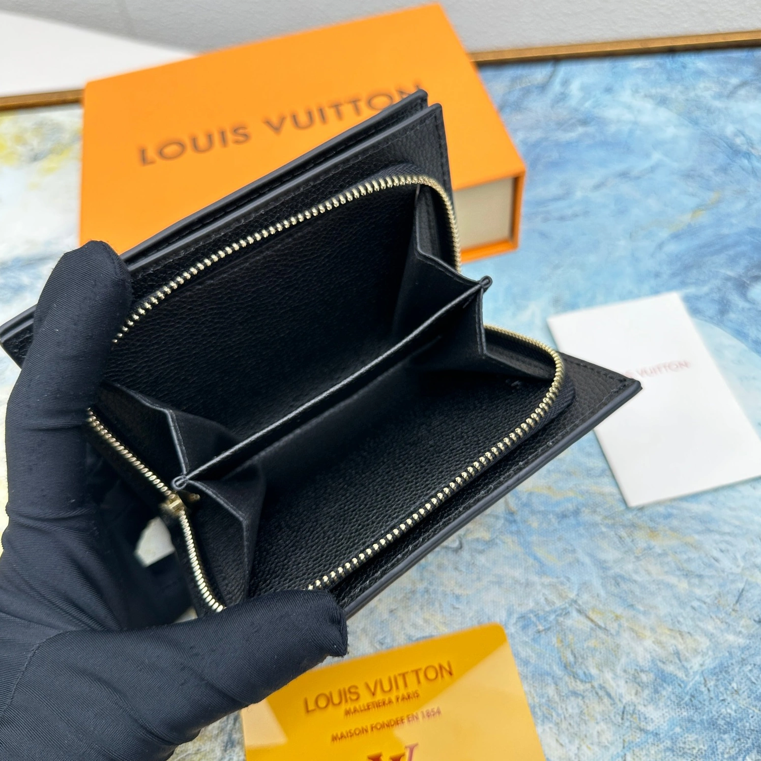 Louis Vuitton LV Wallets For Women UrbanStyle 1525 - Image 5