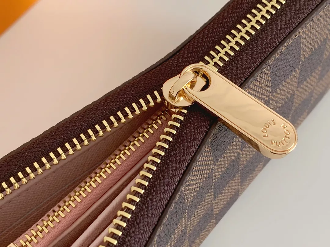 Louis Vuitton LV Wallets In Pink Timeless 3069 - Image 7