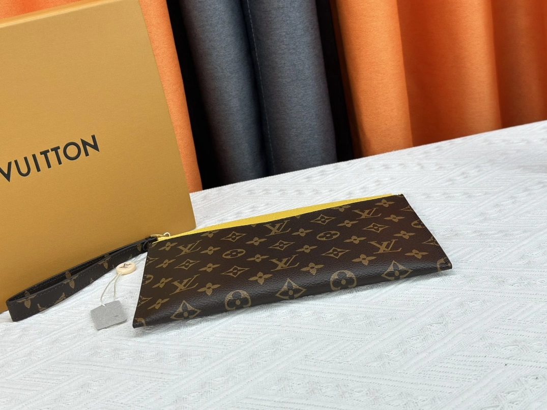 Louis Vuitton LV Wallets Resilient 3871 - Image 4