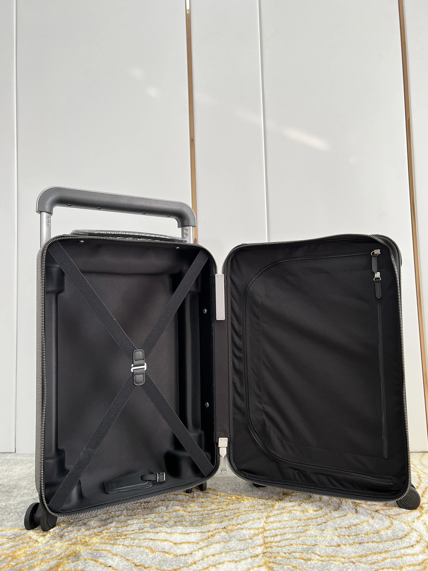 Louis Vuitton Luggage HighQuality 4387 - Image 7