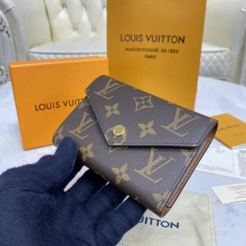 6 card sl Louis Vuitton Monogram Canvas Victorine Wallet - Image 3