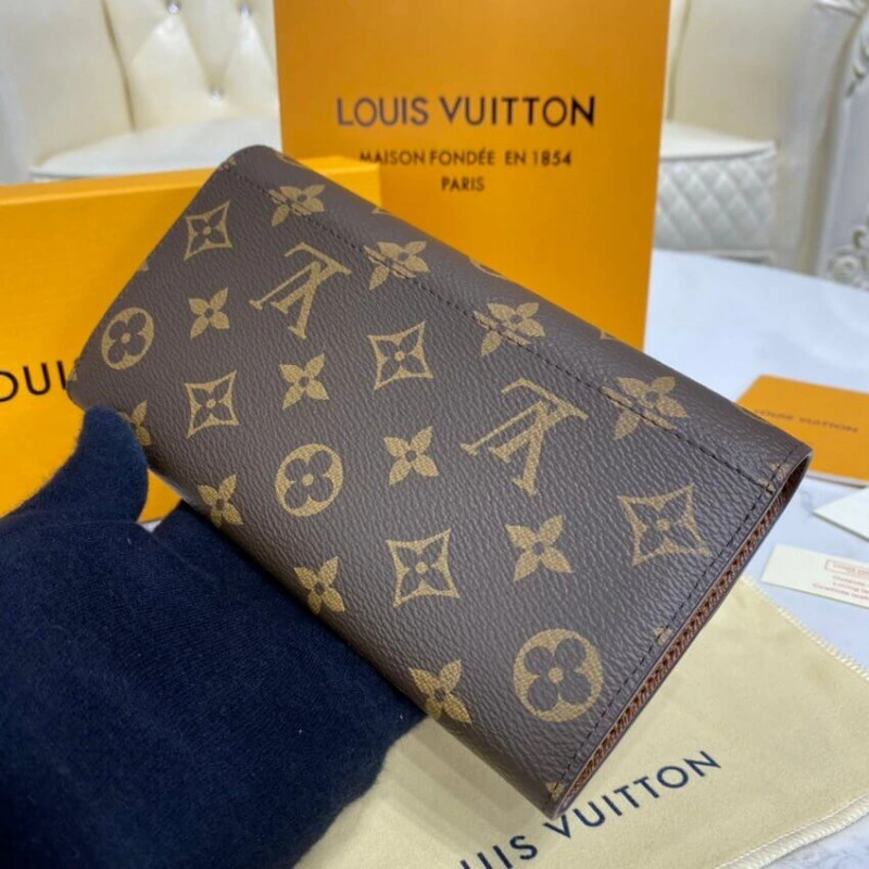 16 card s Louis Vuitton Monogram Cavas Sarah Wallet Brown - Image 4