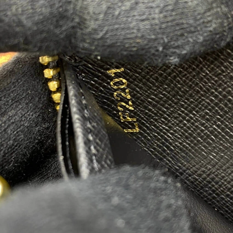 2 inside Louis Vuitton Monogram Pattern Zippy Wallet Black - Image 9