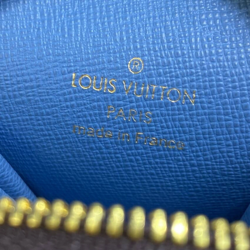 Monogram Louis Vuitton Monogram Round Coin Purse - Image 6
