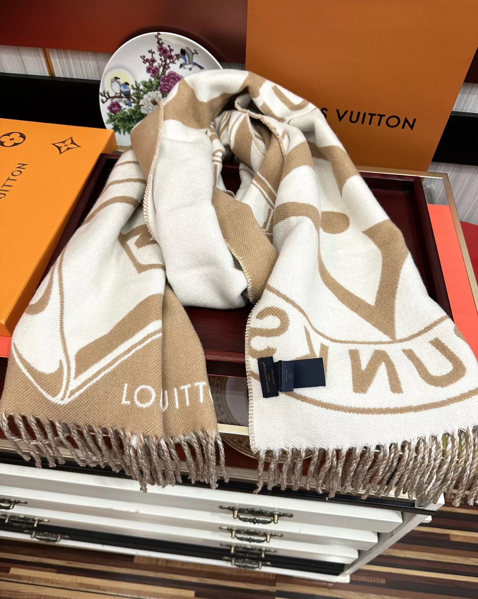 Louis Vuitton Scarf For Women Fashionable 4911 - Image 4