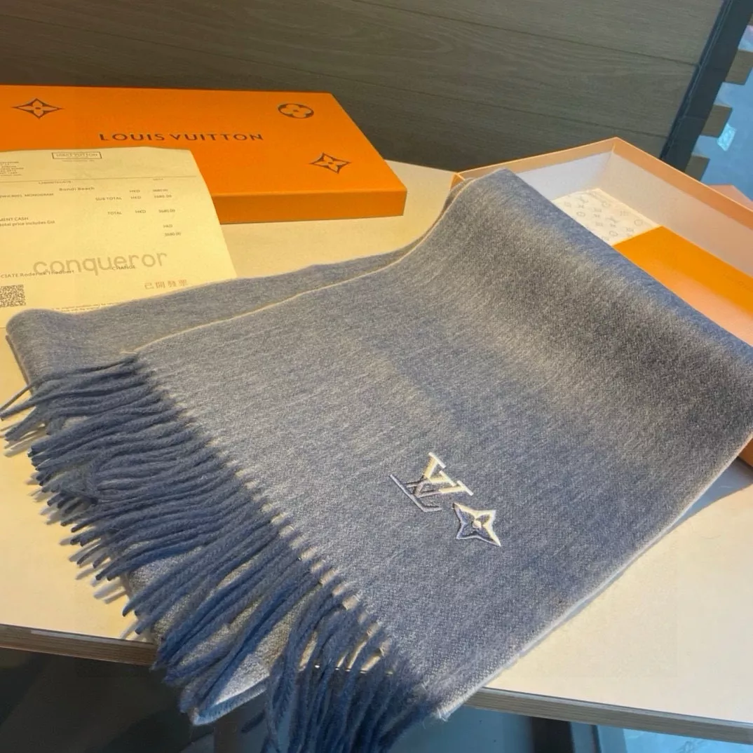 Louis Vuitton Scarf For Women Trendsetting 5620 - Image 3