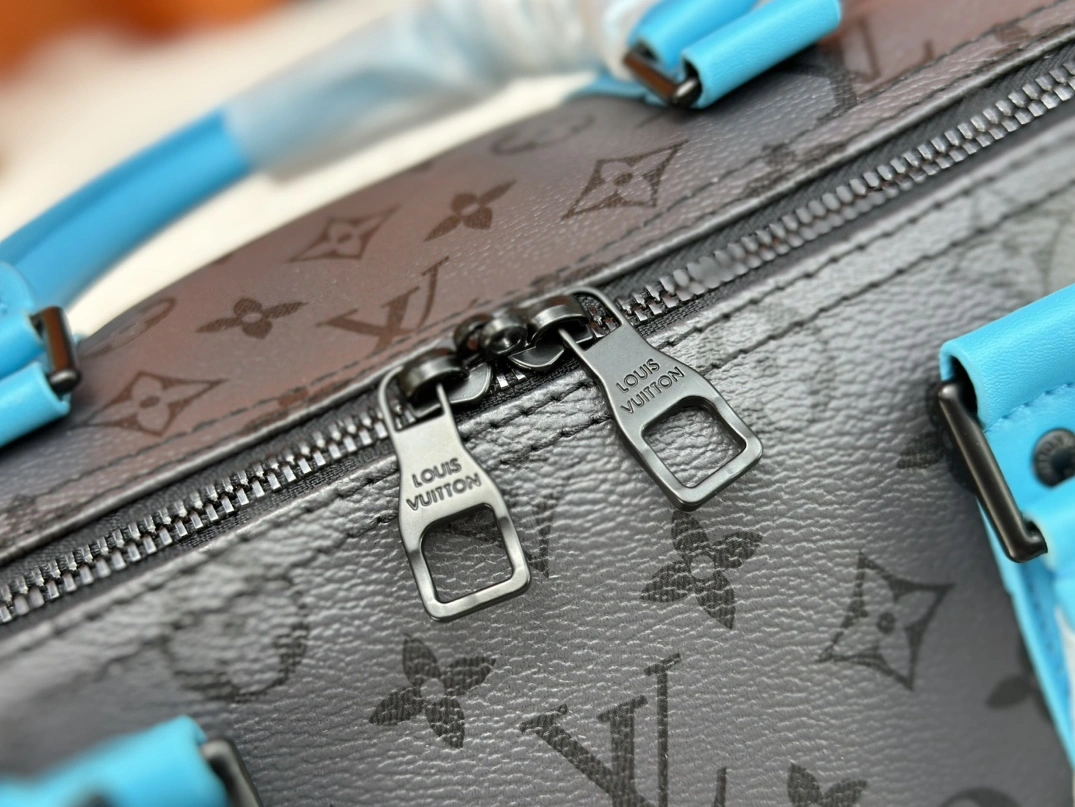 Louis Vuitton Travel Bags Bright 9039 - Image 7