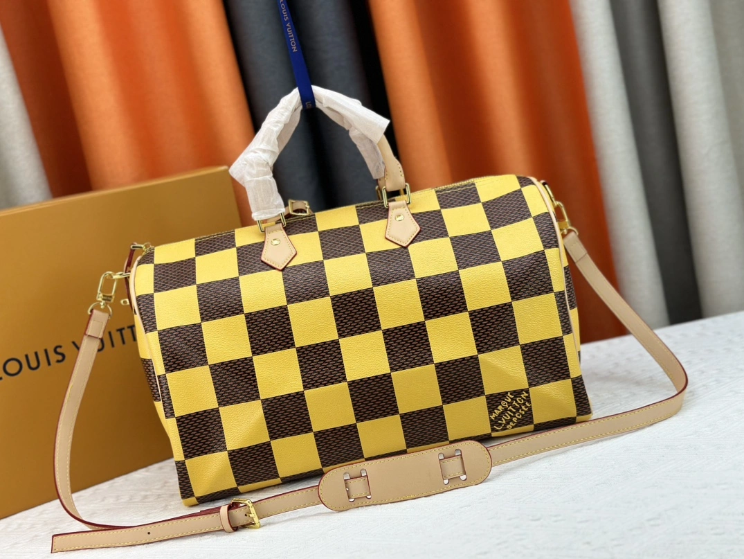 Louis Vuitton Travel Bags For Women HighQuality 908 - Image 4