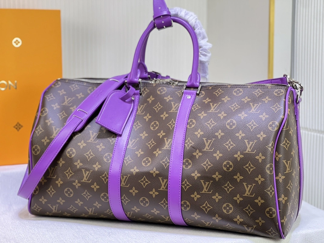 Louis Vuitton Travel Bags Minimalist 2730 - Image 3