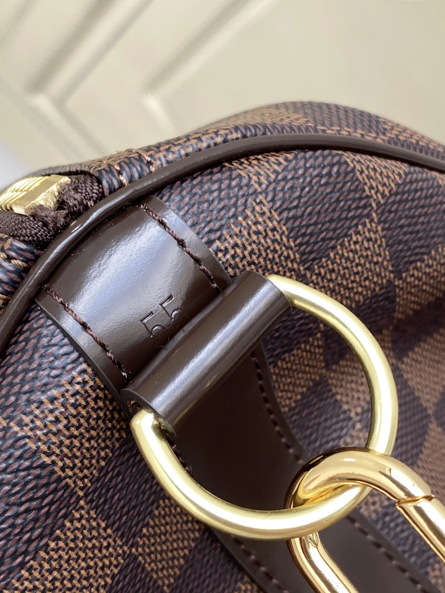 Louis Vuitton Travel Bags Sleek 8544 - Image 7