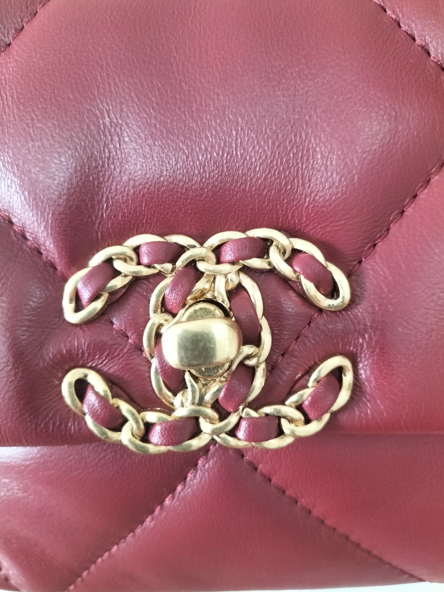 Minimalist 2922 Chanel AAA Quality Messenger Bags For Women - Image 5