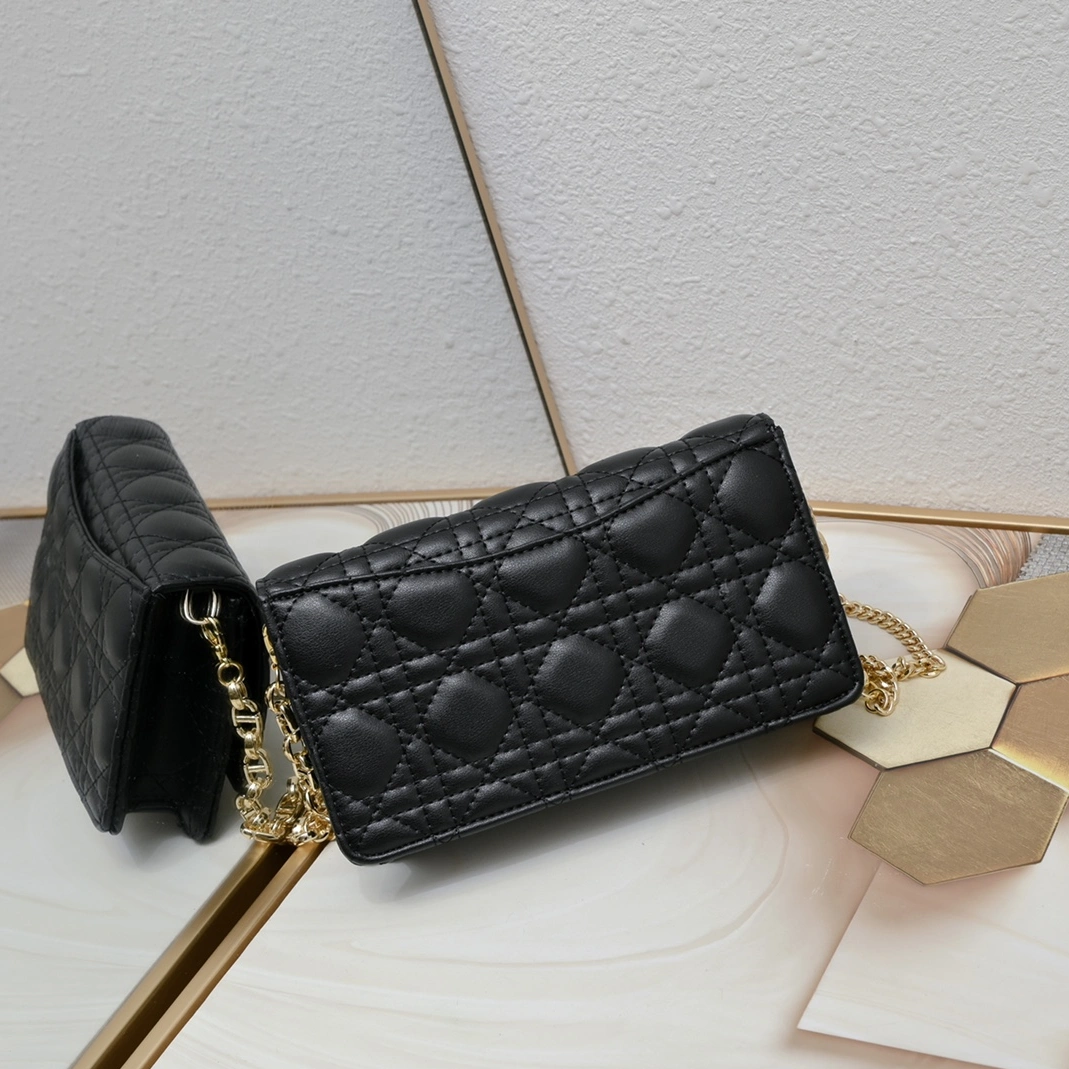 Minimalist 7939 Christian Dior AAA Quality Messenger Bags For Women - Image 4