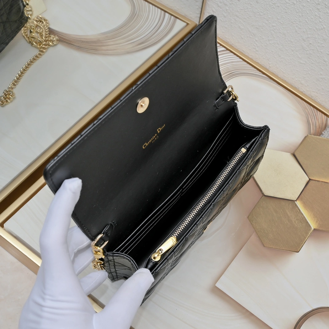 Minimalist 7939 Christian Dior AAA Quality Messenger Bags For Women - Image 6