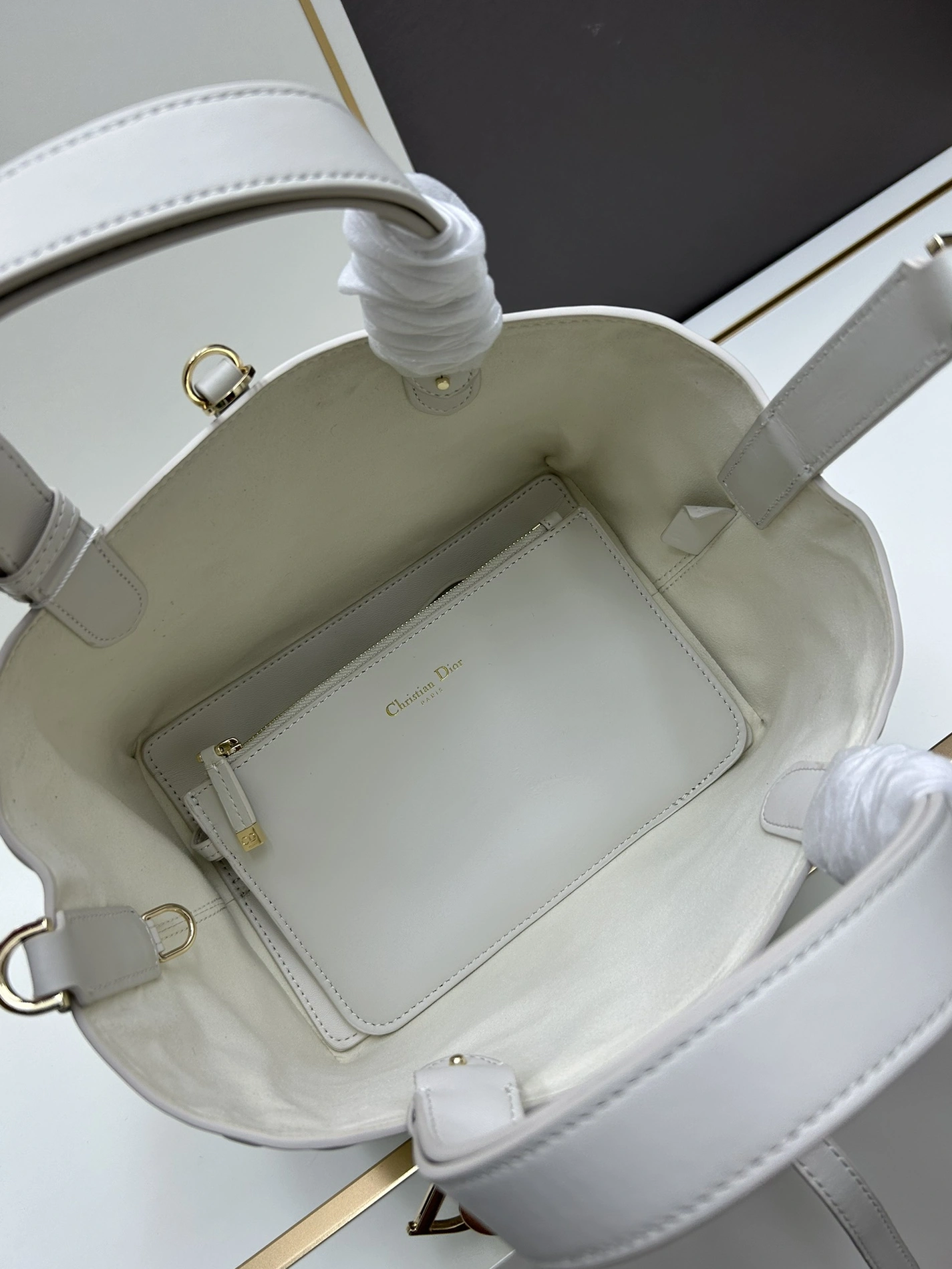 Modern 8341 Christian Dior AAA Quality Handbags For Women - Image 7