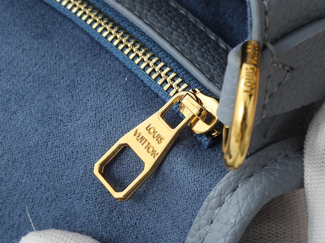 Modern 8831 Louis Vuitton AAA Quality Messenger Bags For Women - Image 7