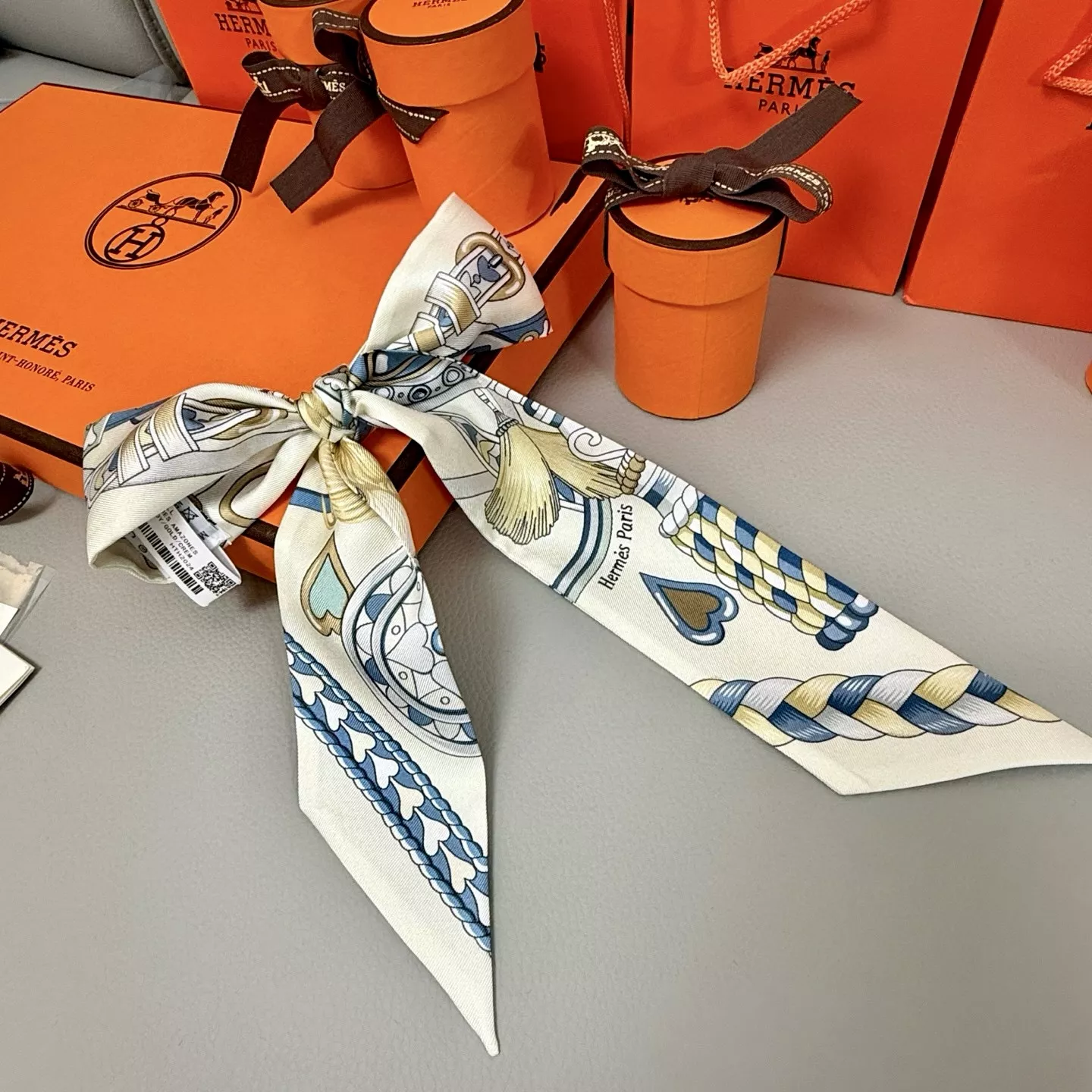 ModernLook 4580 Hermes Silk Scarf - Image 3