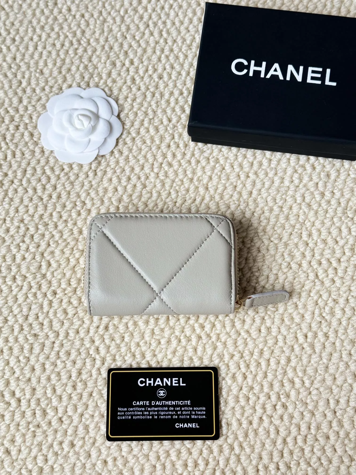 ModernLook 6934 Chanel Card Case - Image 4