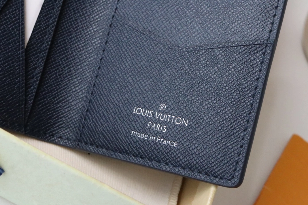 ModernLook 7104 Louis Vuitton LV Card Case - Image 8