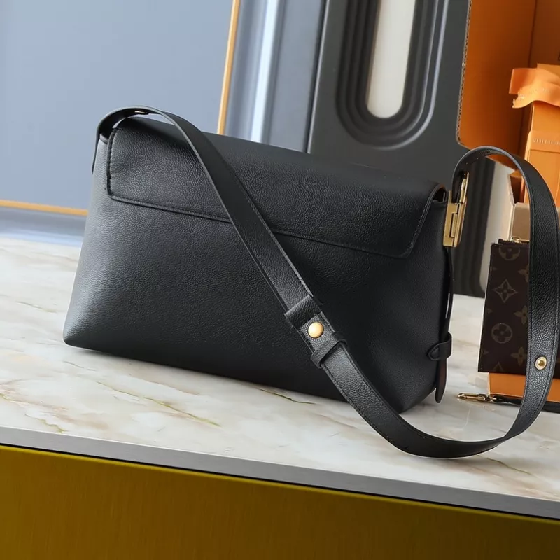 ModernLook 7558 Louis Vuitton AAA Quality Messenger Bags For Women - Image 3