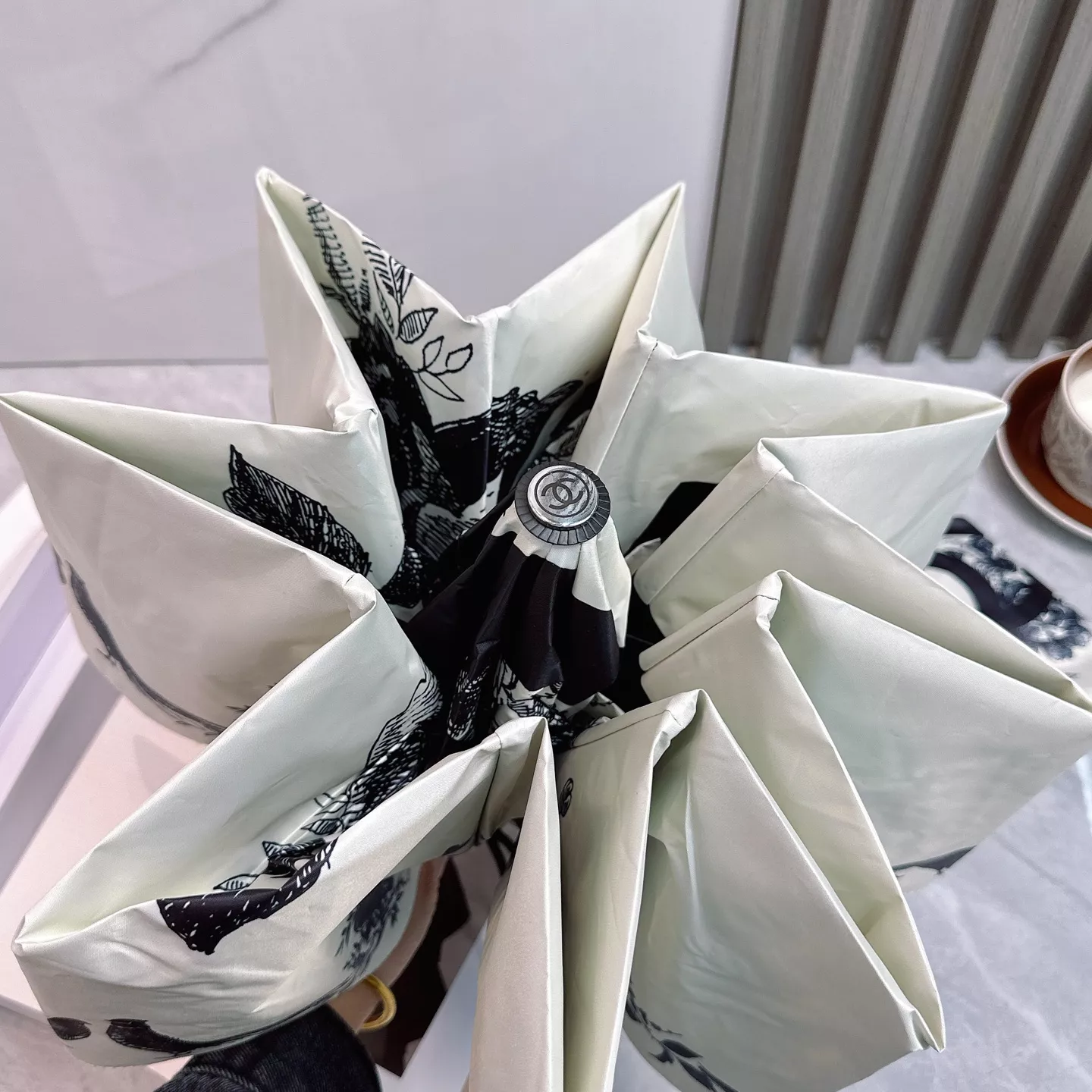 Popular 8594 Chanel Umbrellas - Image 5