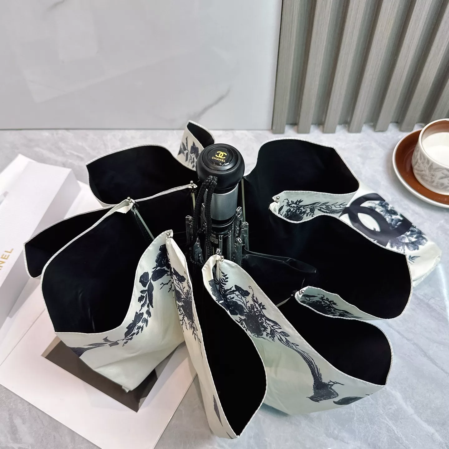 Popular 8594 Chanel Umbrellas - Image 6