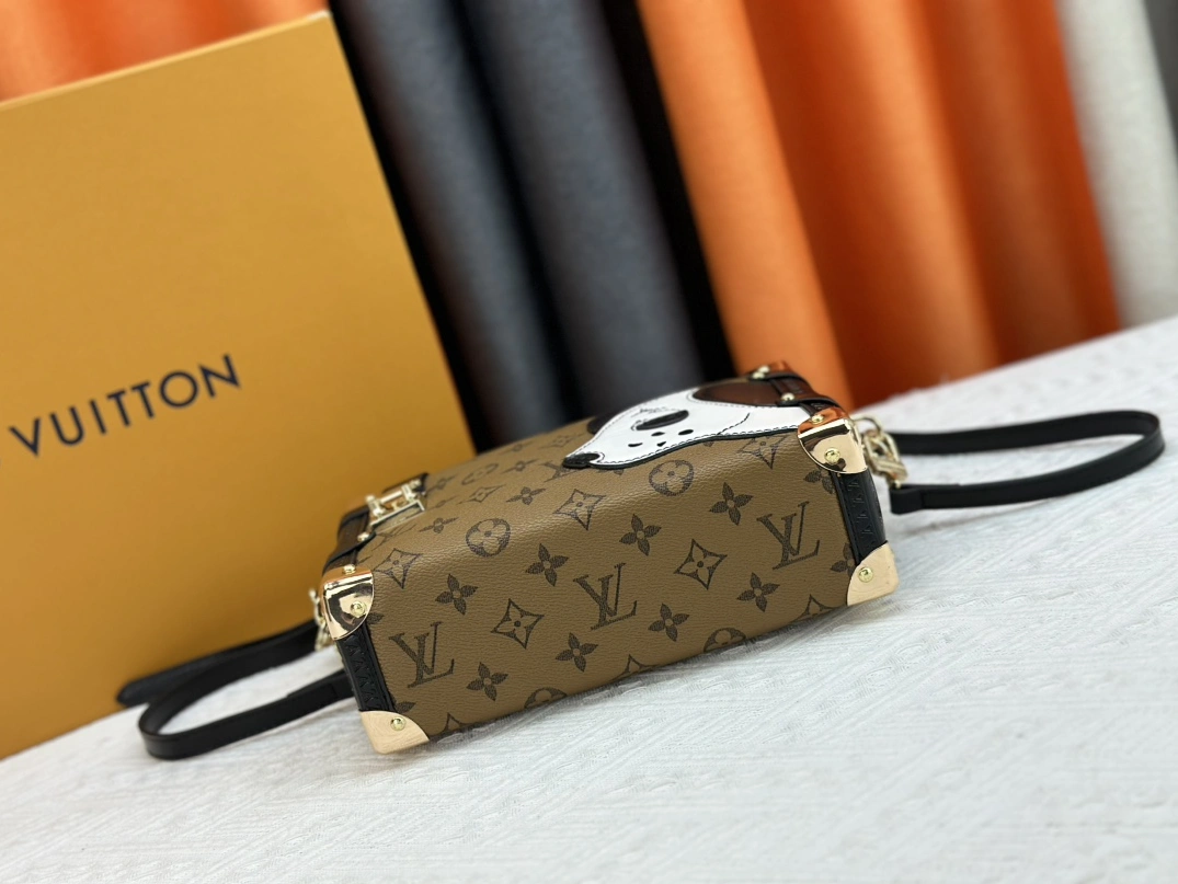 Popular 9122 Louis Vuitton AAA Quality Messenger Bags For Women - Image 5