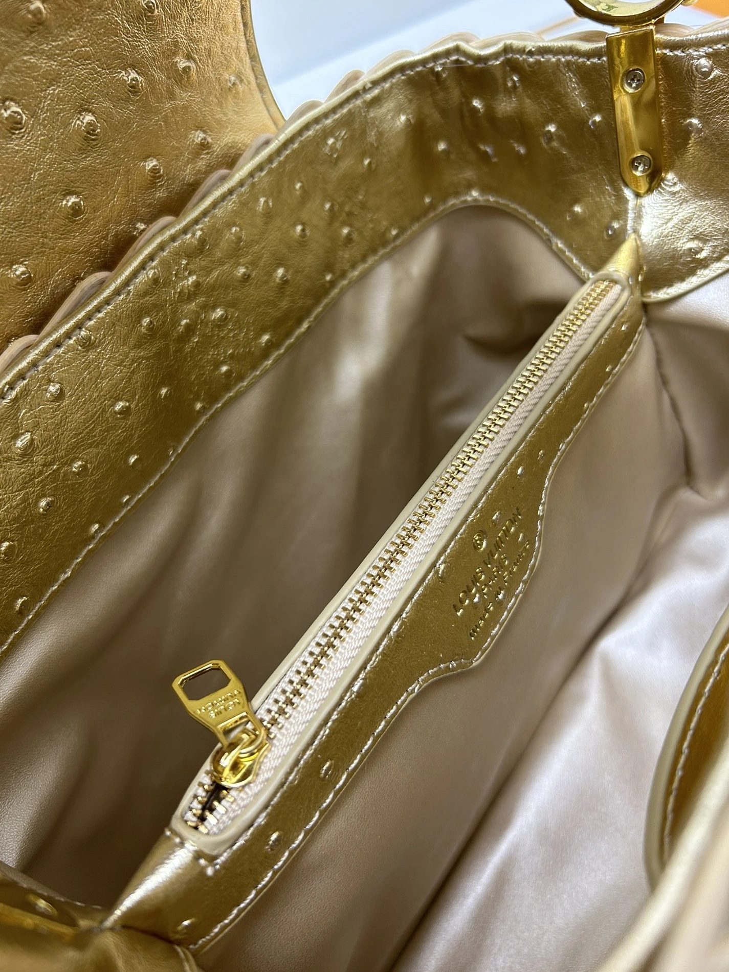 Refined 6866 Louis Vuitton AAA Quality Handbags For Women - Image 8