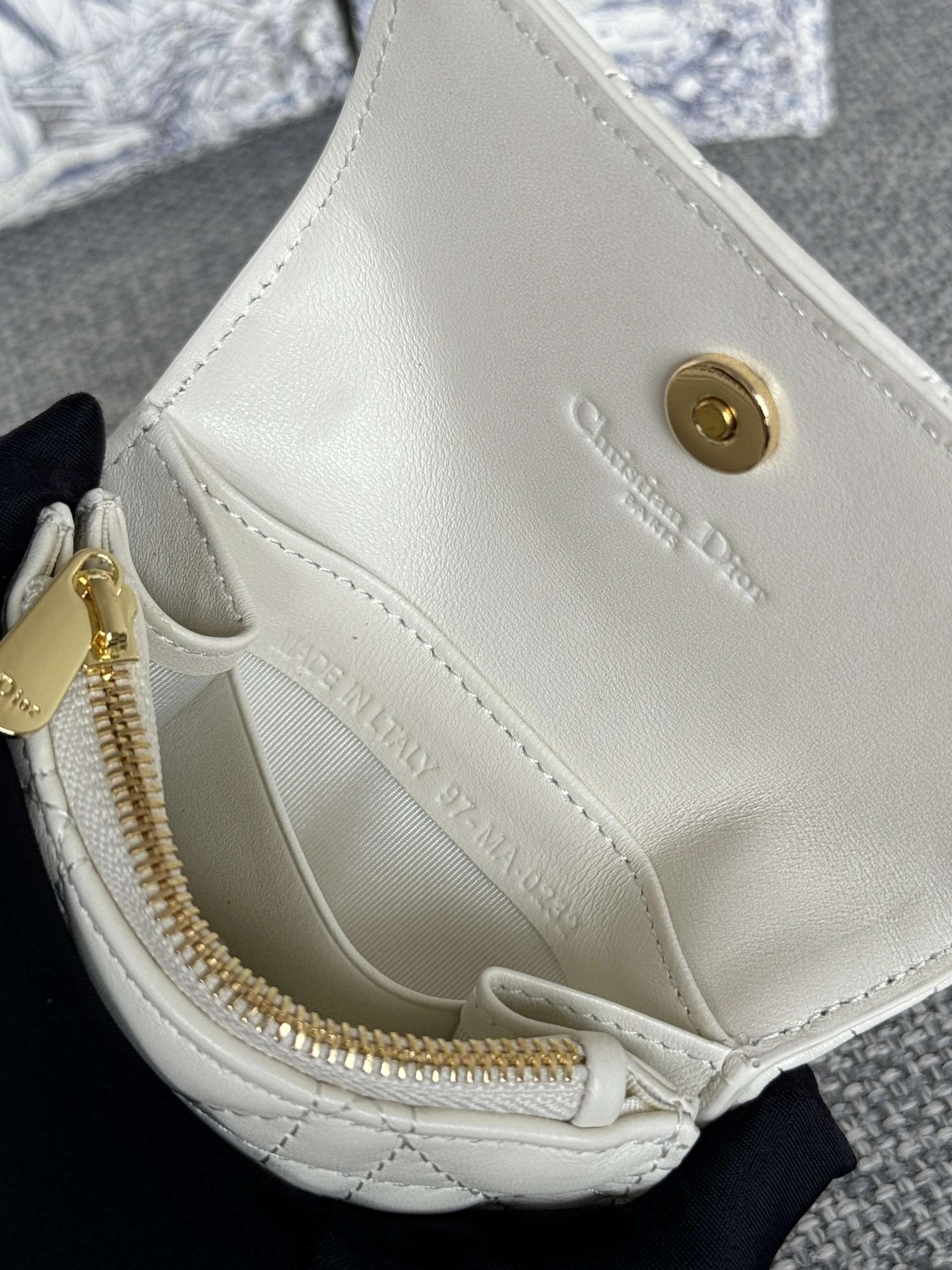 Refined 776 Christian Dior AAA Wallets For Women - Image 7