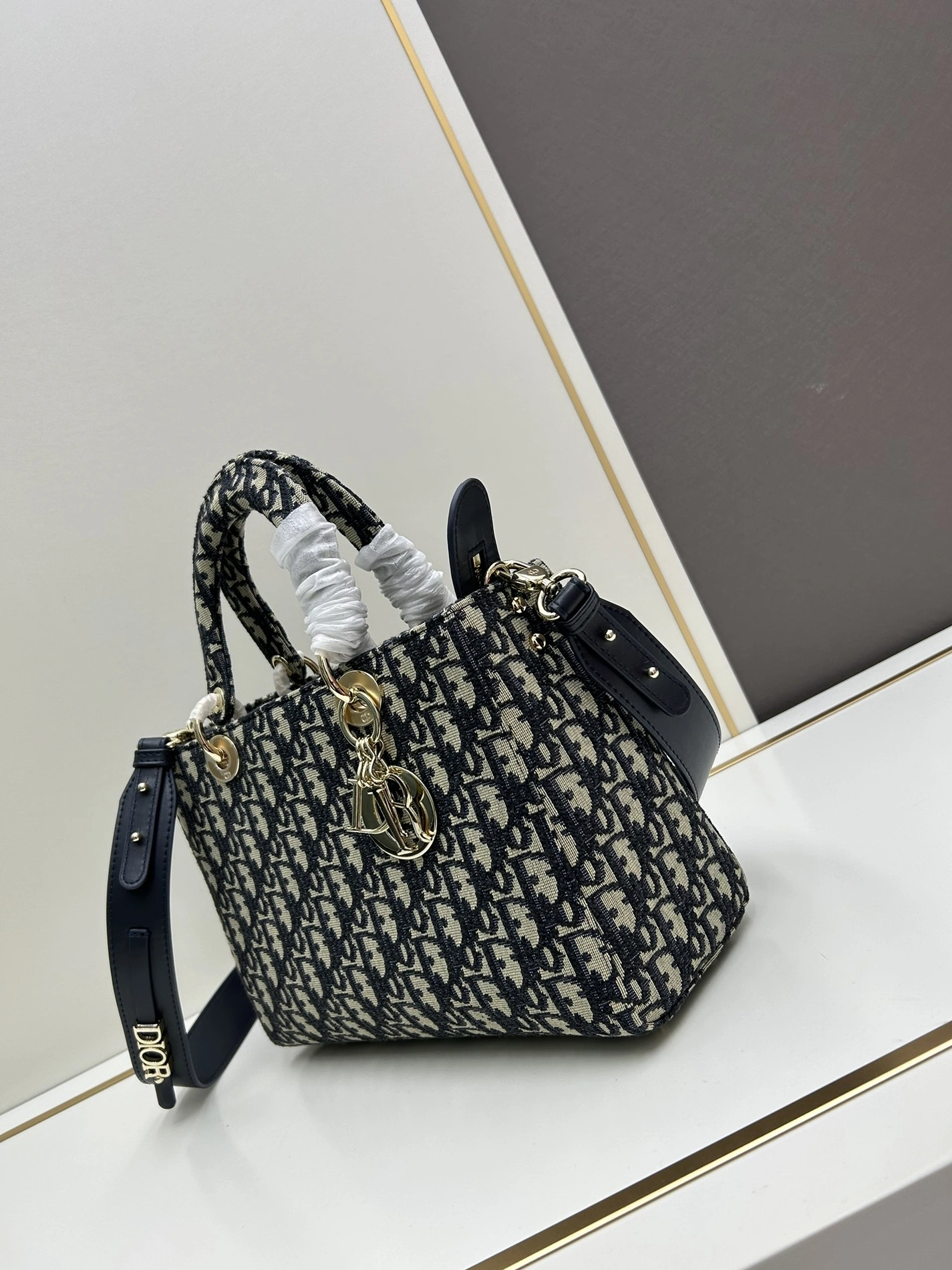 Refined 9876 Christian Dior AAA Quality Handbags For Women