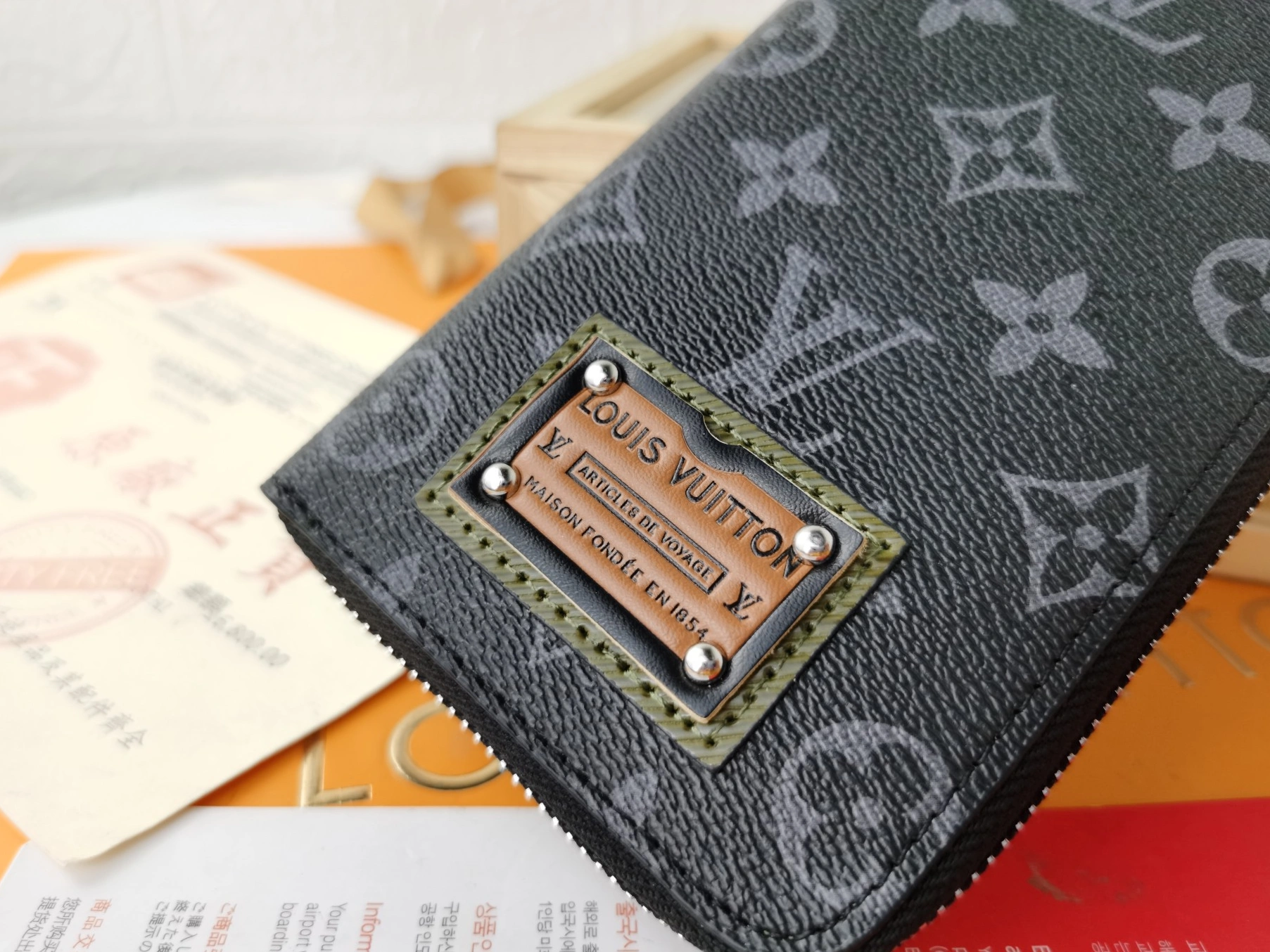 Reliable 1525 Louis Vuitton LV Card Case For Unisex - Image 5