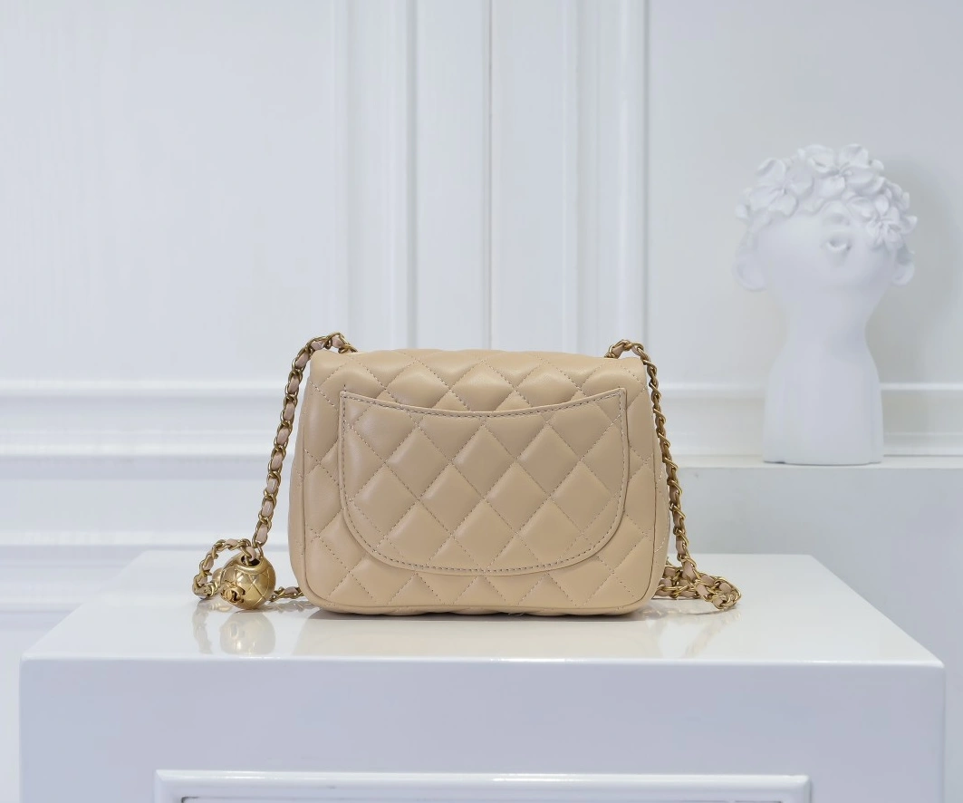 Resilient 7764 Chanel AAA Quality Messenger Bags For Women - Image 3