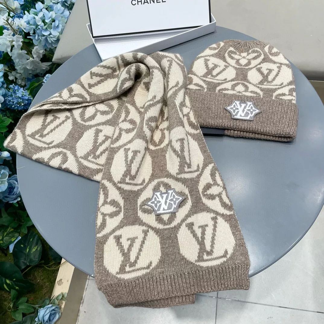 Resilient 8707 Louis Vuitton LV Hat and Scarf Set