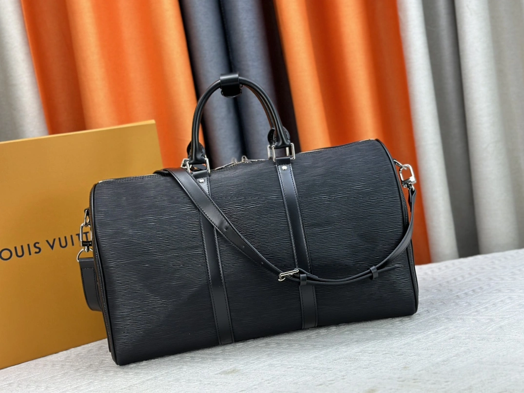 Sleek 8351 Louis Vuitton Travel Bags - Image 4