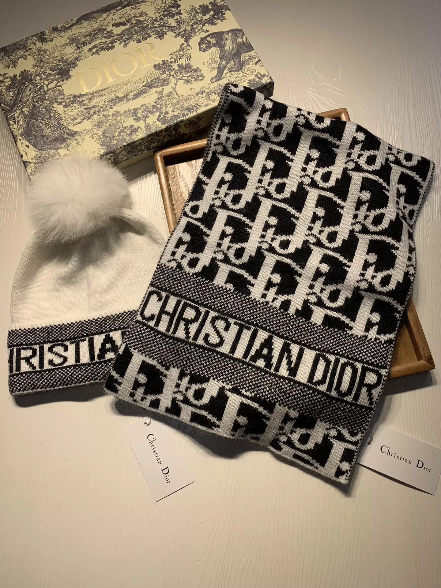 Sleek 9905 Christian Dior Hat and Scarf Set