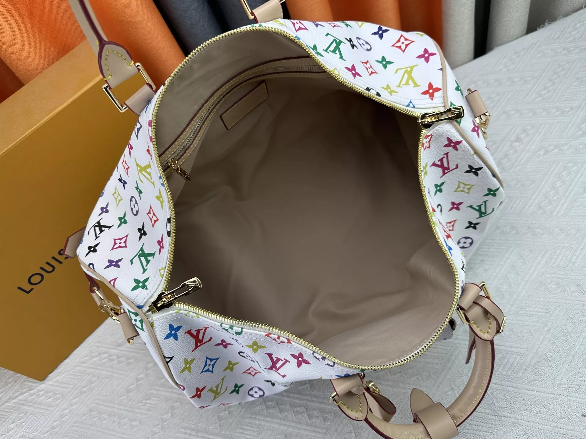 SmartChoice 1988 Louis Vuitton Travel Bags - Image 8