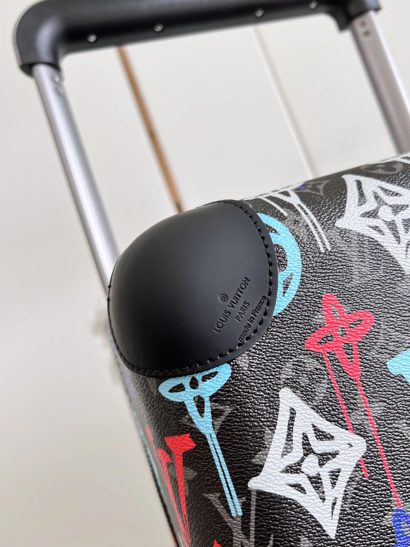 Soft 6743 Louis Vuitton Luggage