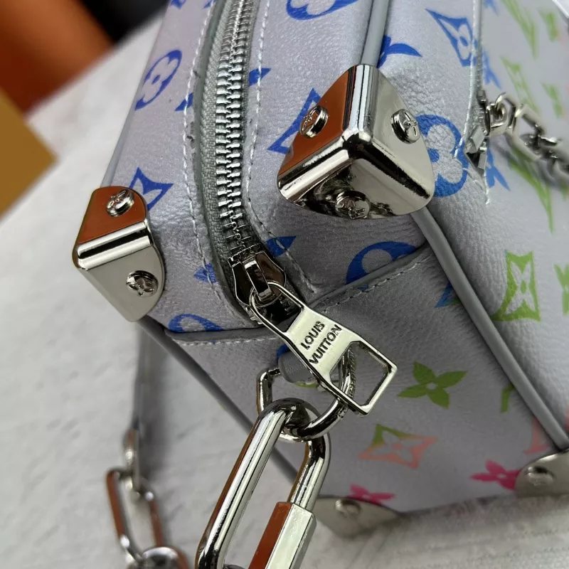 Soft 8427 Louis Vuitton AAA Quality Messenger Bags For Women - Image 6