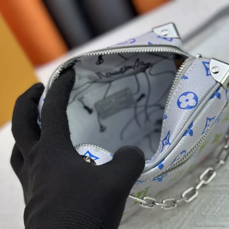 Soft 8427 Louis Vuitton AAA Quality Messenger Bags For Women - Image 8