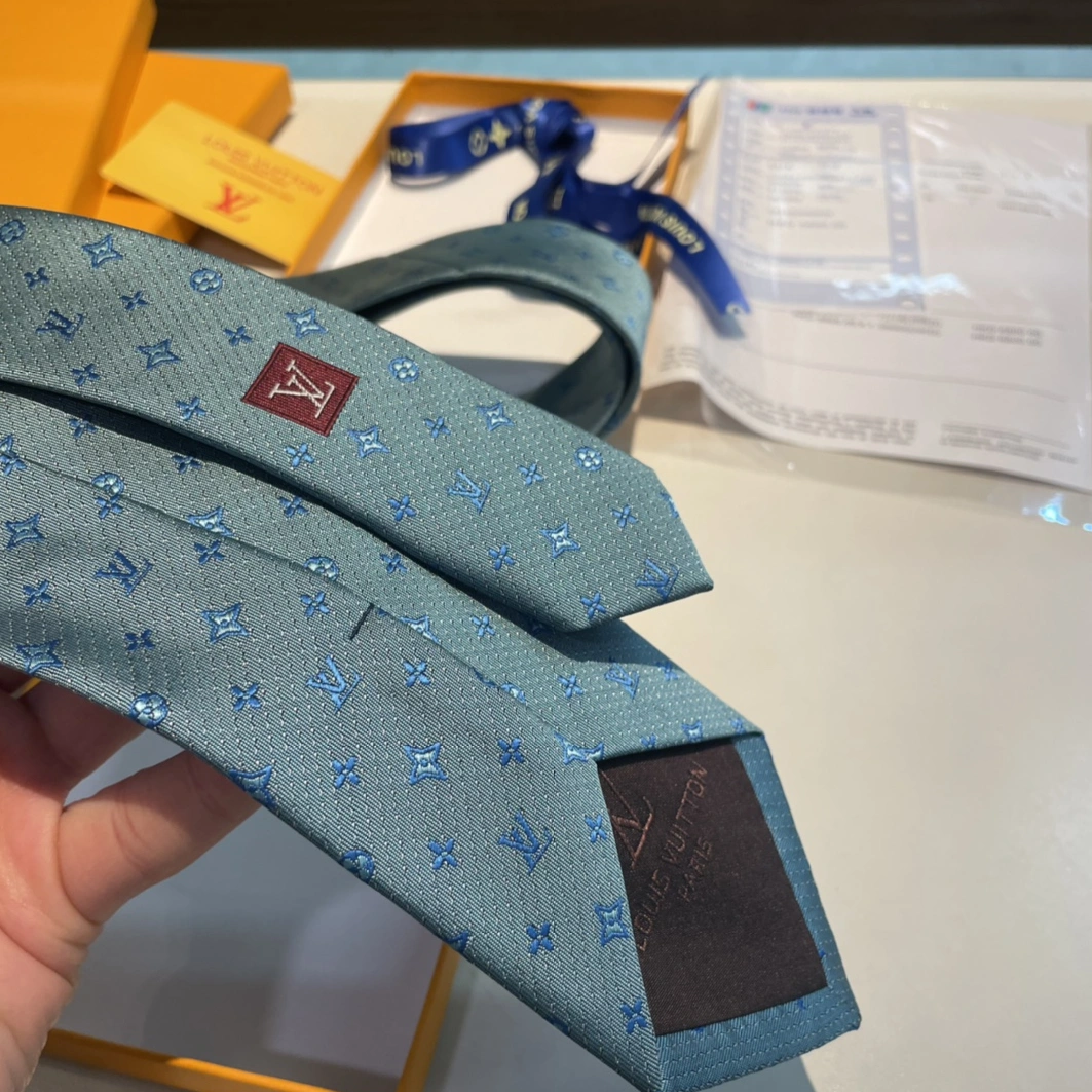 Sophisticated 1598 Louis Vuitton LV Necktie For Men - Image 5