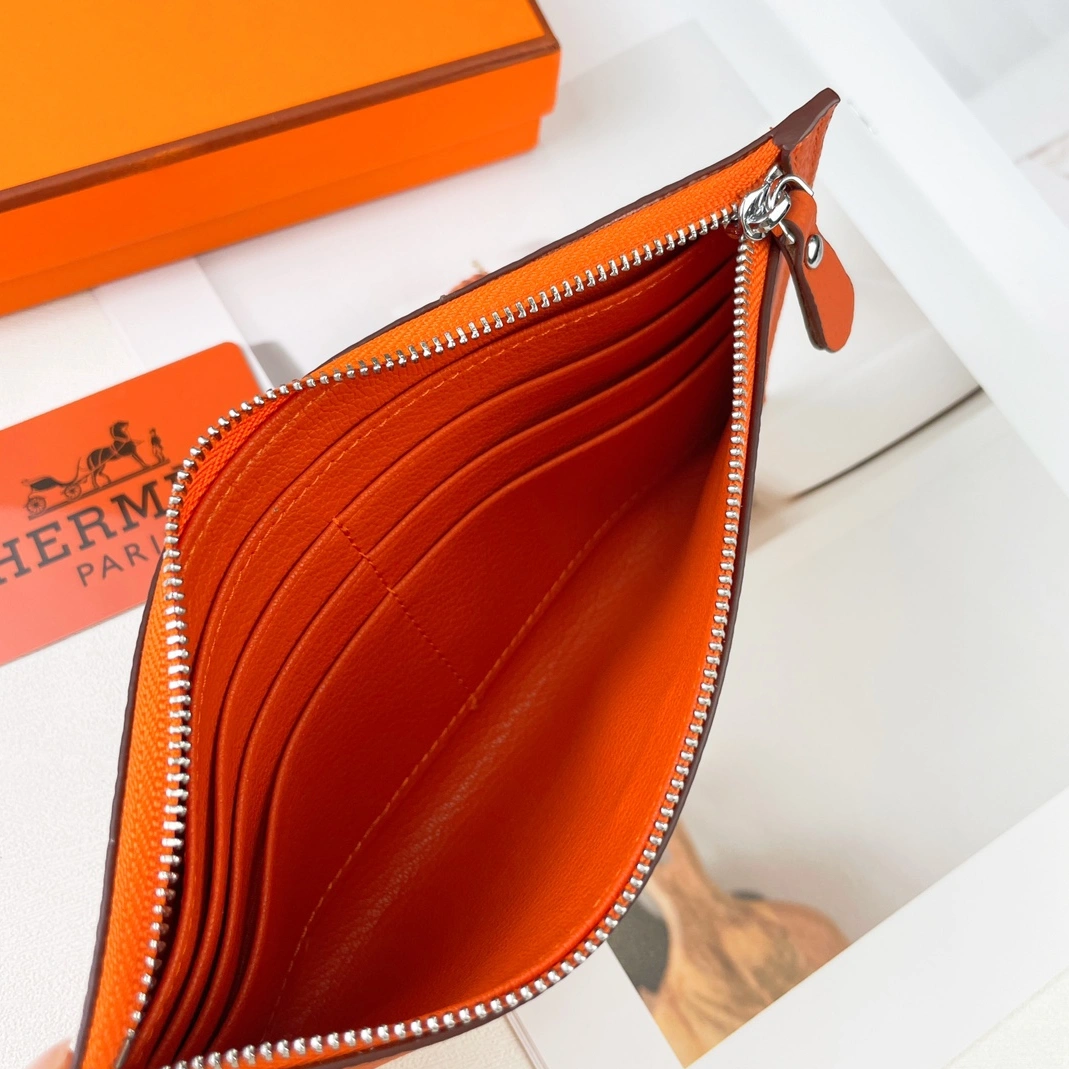 Sophisticated 252 Hermes Card Case For Women - Image 4