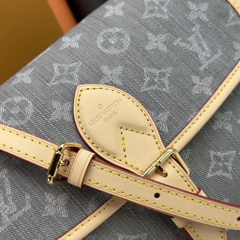 SportInspired 1044 Louis Vuitton AAA Quality Messenger Bags For Women - Image 5