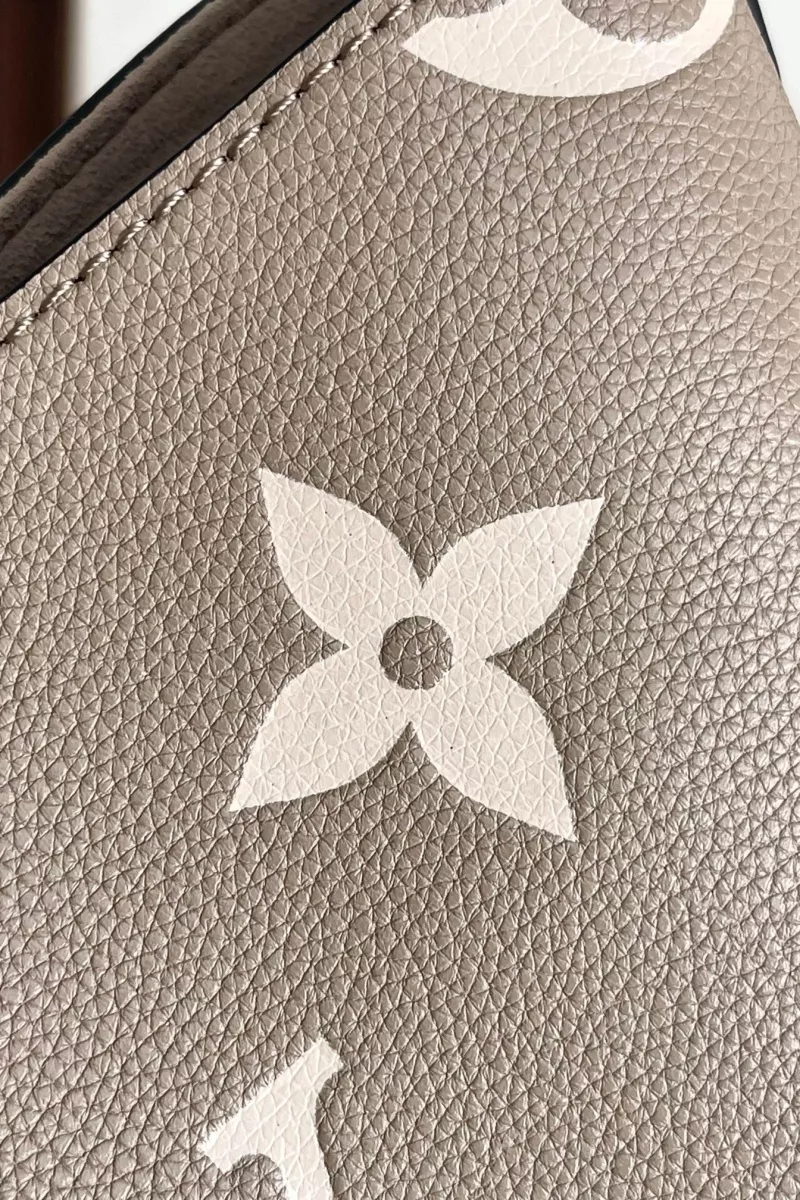 SportInspired 3515 Louis Vuitton AAA Quality Messenger Bags For Women - Image 5