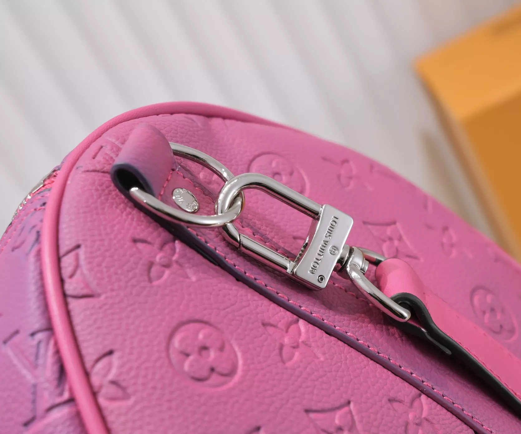 SportInspired 5285 Louis Vuitton Travel Bags - Image 4