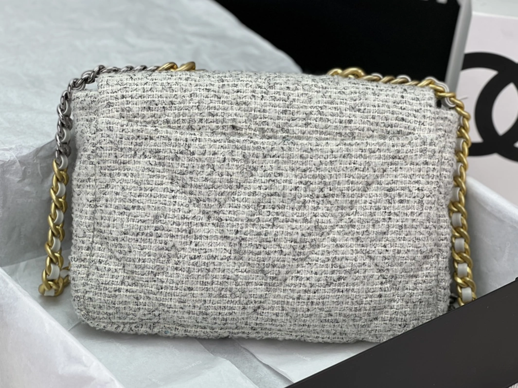 SportInspired 7296 Chanel AAA Quality Messenger Bags For Women - Image 3