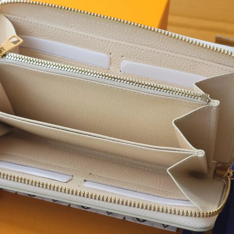 SportInspired 931 Louis Vuitton AAA Quality Card Case - Image 5