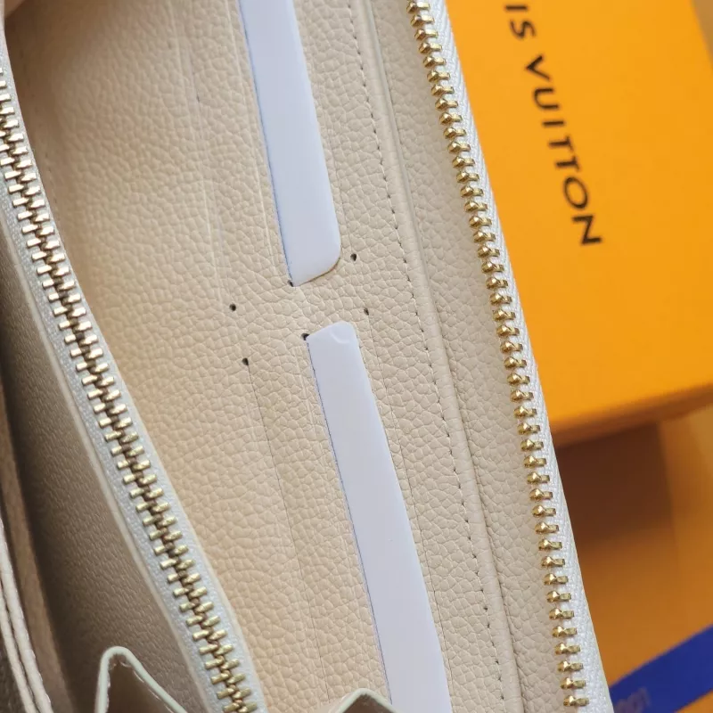 SportInspired 931 Louis Vuitton AAA Quality Card Case - Image 6